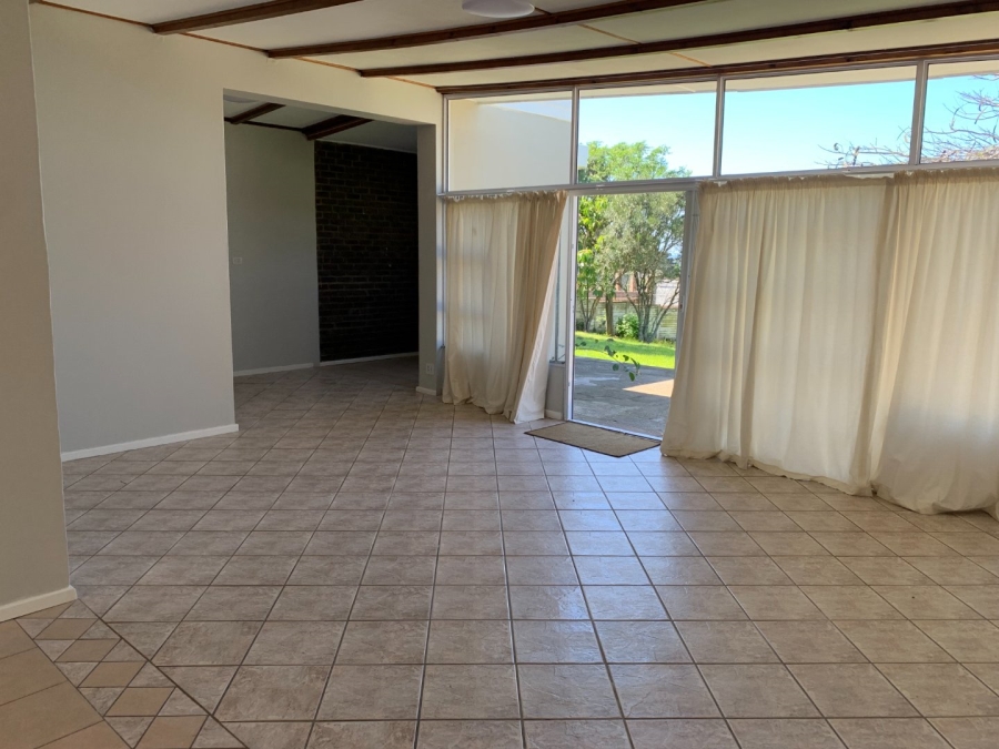 4 Bedroom Property for Sale in Beacon Bay Eastern Cape